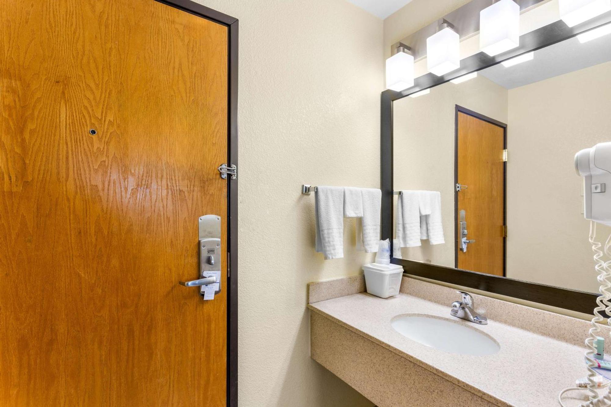 Best Western Oglesby Inn Экстерьер фото
