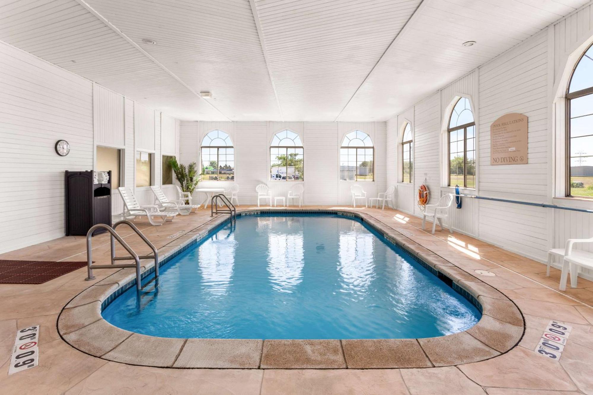Best Western Oglesby Inn Экстерьер фото